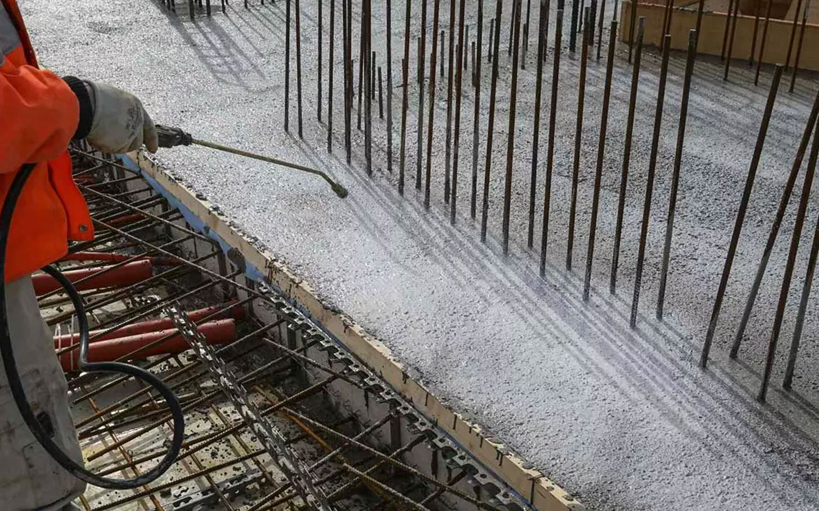 روش‌های عمل آوری بتن 